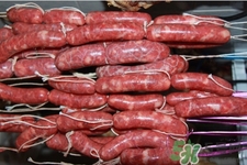 灌香腸的腸衣是什么？香腸的腸衣是什么做的？