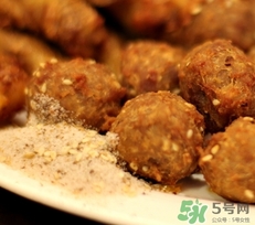 肉丸子可以用面粉嗎？肉丸子用什么粉？