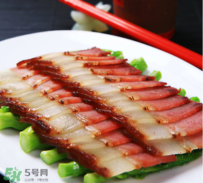腌肉長毛了還能吃嗎？腌肉長綠毛了還能吃嗎？