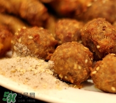 肉丸子發(fā)霉可以吃嗎？肉丸子長霉有霉點(diǎn)怎么辦？