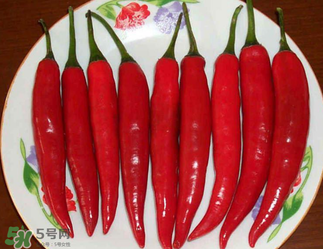 新鮮辣椒可以冷凍嗎？新鮮辣椒怎么保存冰箱？