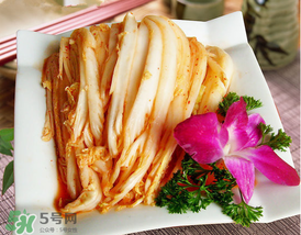 腌白菜放多少鹽？腌白菜放鹽比例