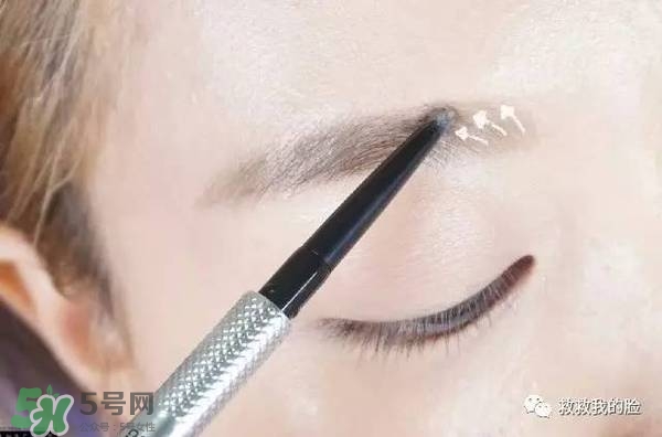 金高銀妝容怎么化？金高銀仿妝