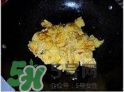 魚丸和雞蛋可以一起吃嗎？魚丸和雞蛋能不能同時(shí)吃？