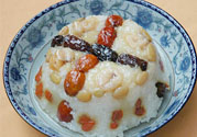八寶飯什么時(shí)候吃？平?？梢猿园藢氾垎幔?>
               <p class=