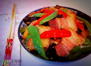 腌肉怎么做好吃？腌肉炒什么菜好吃？