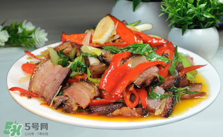 臘肉蒸還是煮？臘肉蒸好還是煮好？
