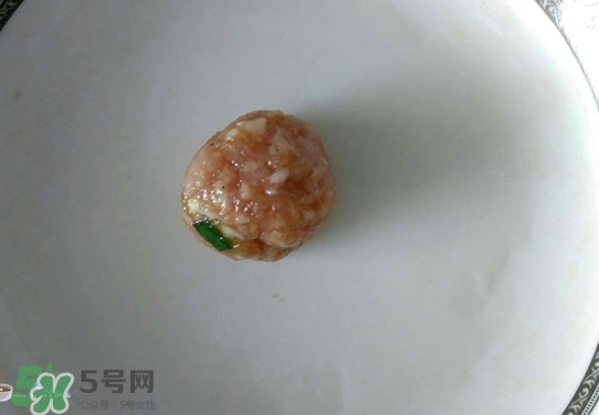 珍珠丸子可以用大米嗎？珍珠丸子用大米怎么做？