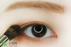 李圣經(jīng)妝容怎么化？李圣經(jīng)仿妝教程