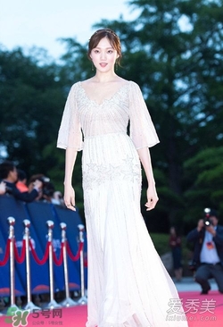 李圣經(jīng)的衣服什么牌子？李圣經(jīng)衣服同款