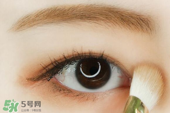 李圣經(jīng)妝容怎么化？李圣經(jīng)仿妝教程
