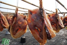 腌鴨肉放多少鹽合適？腌一斤臘鴨要給多少鹽？