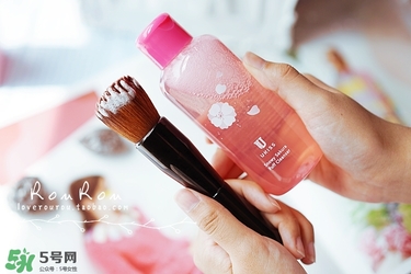 ukiss悠珂思粉撲清洗劑怎么用？悠珂思粉撲清洗劑使用方法