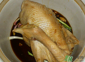 腌雞肉用什么調(diào)料？雞肉用什么腌制？