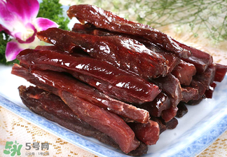 風(fēng)干牛肉是生的嗎？風(fēng)干牛肉是生的還是熟的？