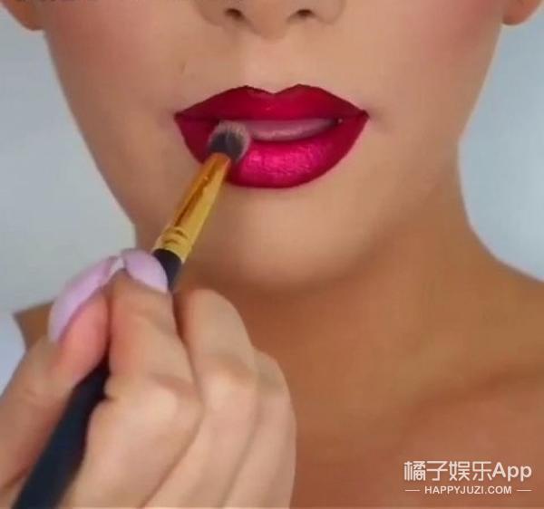 反咬唇妝怎么畫？反咬唇妝畫法圖解