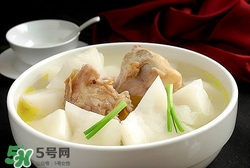 臘豬腳燉什么好吃？臘豬蹄燉什么好吃？