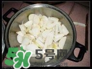 臘豬腳燉什么好吃？臘豬蹄燉什么好吃？