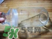 臘八蒜要放鹽嗎？臘八蒜要放多少鹽比例是多少？