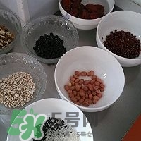 怎么用電飯煲煮臘八粥？電飯煲怎么熬臘八粥？