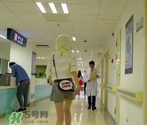 李溪芮包包什么牌子？李溪芮同款包包