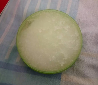 護膚品凍了還能用嗎？化妝品凍成冰了還能用嗎？