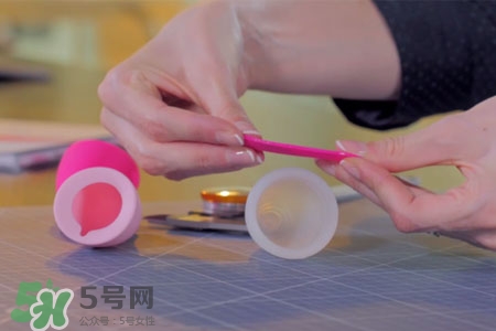 使用月經(jīng)杯怎么小便？用月經(jīng)杯上廁所怎么辦？