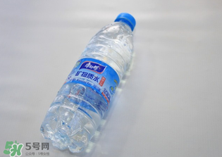 礦泉水打開后幾天不能喝？礦泉水打開后能放幾天？