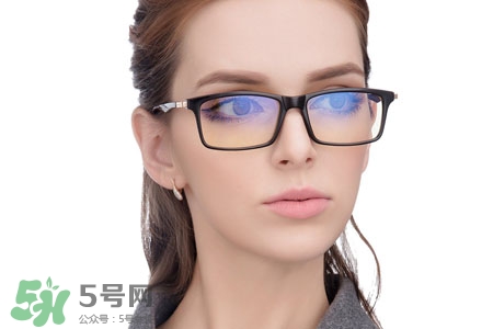 洗手液可以洗眼鏡嗎？眼鏡可以用洗手液洗嗎？