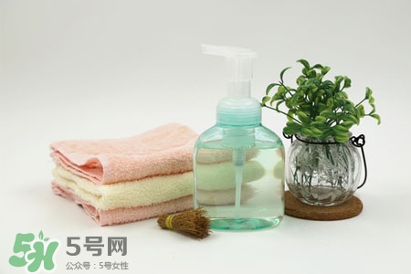 洗衣服能用洗手液嗎？洗手液可以洗衣服嗎？