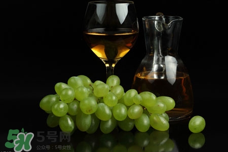 乙肝患者能喝紅酒嗎？喝紅酒對(duì)乙肝有影響嗎？