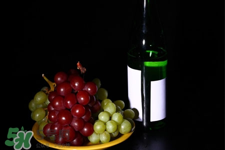 乙肝患者能喝紅酒嗎？喝紅酒對(duì)乙肝有影響嗎？