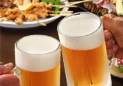 吃燒烤能喝啤酒嗎？吃燒烤喝啤酒好嗎？