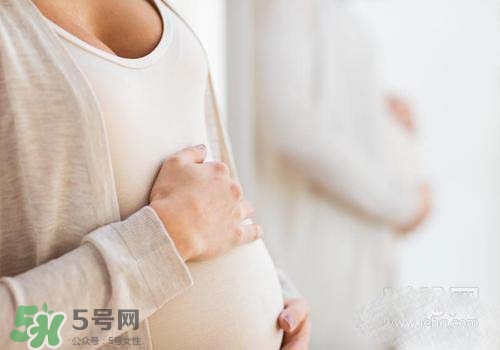孕婦可以經(jīng)常摸肚子嗎？孕婦經(jīng)常摸肚子會(huì)怎樣？