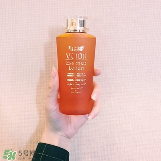 城野醫(yī)生vc100化妝水和城野醫(yī)生收斂水哪個好？對比