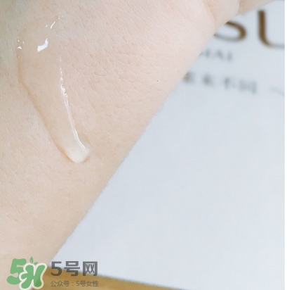 美容液是精華液嗎？美容液和精華液的區(qū)別