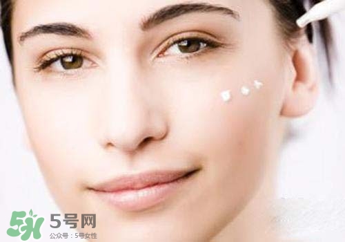 妝前乳什么時(shí)候用？妝前乳的使用順序