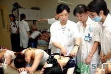 刮痧可以治頸椎病嗎？刮痧能治療頸椎病嗎？