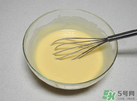 面糊用熱水還是涼水？面糊是用熱水調(diào)還是用涼水調(diào)？