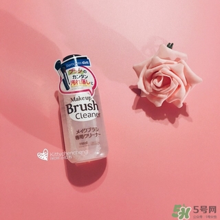 大創(chuàng)化妝刷清洗劑怎么用？大創(chuàng)化妝刷清洗劑使用方法
