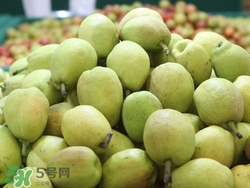 香梨表面一層滑滑的是什么？香梨表面為什么油油的？