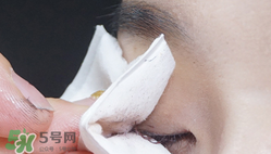 眼唇卸妝液怎么用？眼唇卸妝液使用方法
