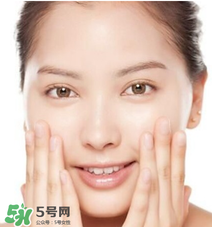 精華什么年紀(jì)用？精華什么年齡開(kāi)始用？