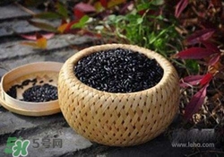 頭發(fā)細(xì)軟怎么變粗？頭發(fā)細(xì)軟怎么辦？