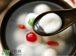 元宵為什么會(huì)裂開(kāi)？怎么煮元宵不容易裂開(kāi)？