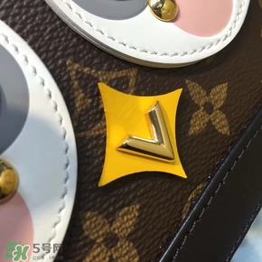 lv2017情人節(jié)限量包包多少錢？lv2017情人節(jié)愛情鳥小雞包價格