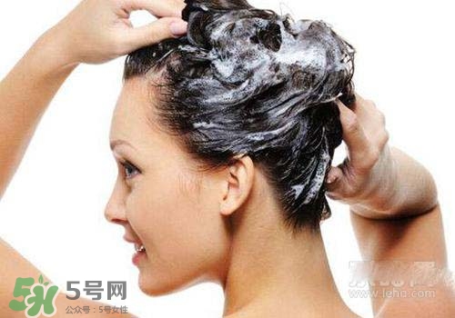 染發(fā)前可以洗頭嗎？染發(fā)前洗頭好還是不洗頭好？