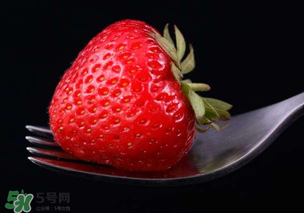 寶寶吃草莓會過敏嗎？寶寶吃草莓過敏怎么辦？