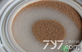 vant氣墊cc黑色和白色哪款好？vant36.5氣墊cc黑色和白色區(qū)別
