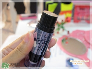 貝玲妃高光棒怎么用？貝玲妃高光棒使用方法